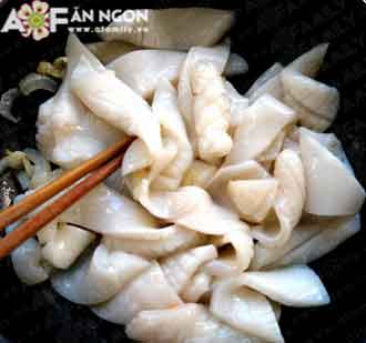 xào mực