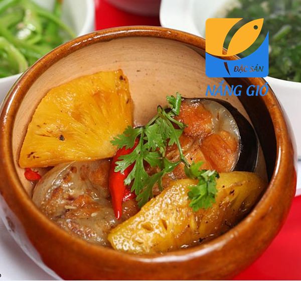Cá dứa Cần Giờ kho tộ